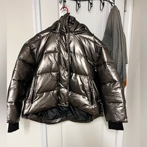 Gap puffer jacket crop